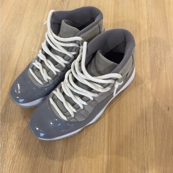 Cool Grey Jordan 11 - Picture 3 of 6